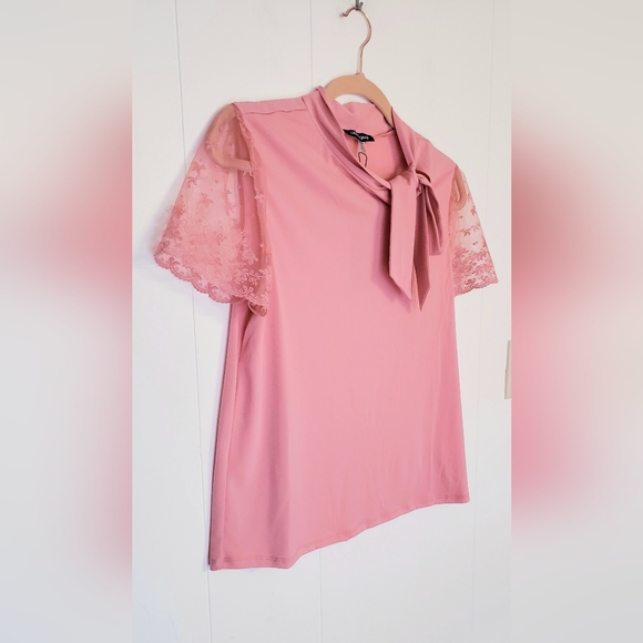 Cable & Gauge Bow Tie Mock Neck Top - Picture 3 of 9